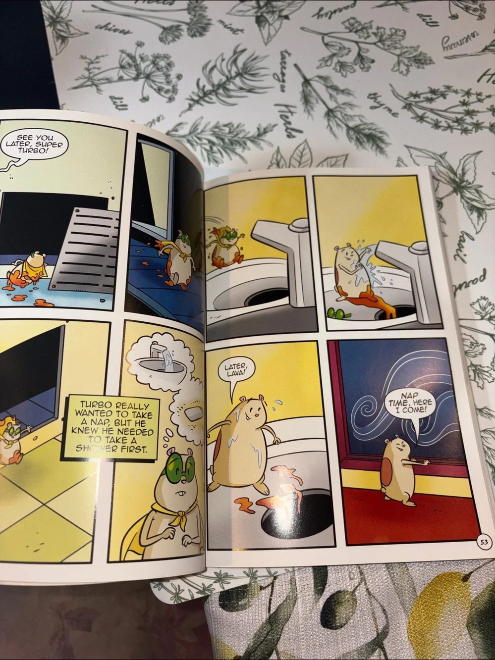 Diary of a Wimpy Kid: Hard Luck & Super Turbo vs. The Flying Ninja Book Bundle
